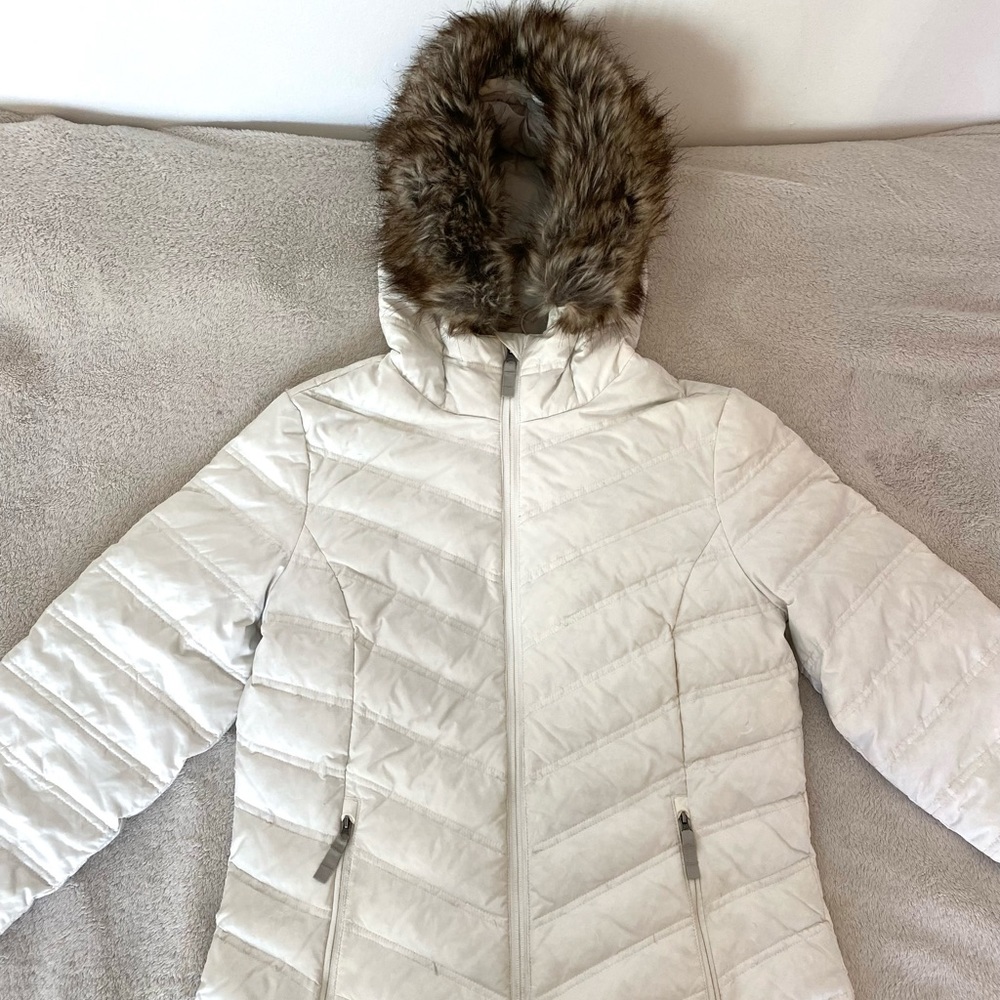 Super Cute White Puffer Jacket!